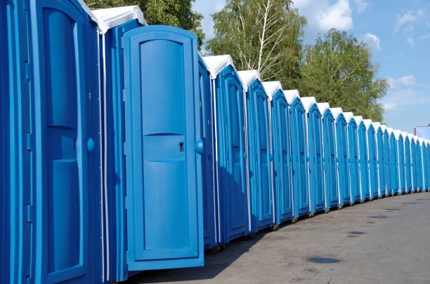 Porta potty delivery and setup in Clanton, AL